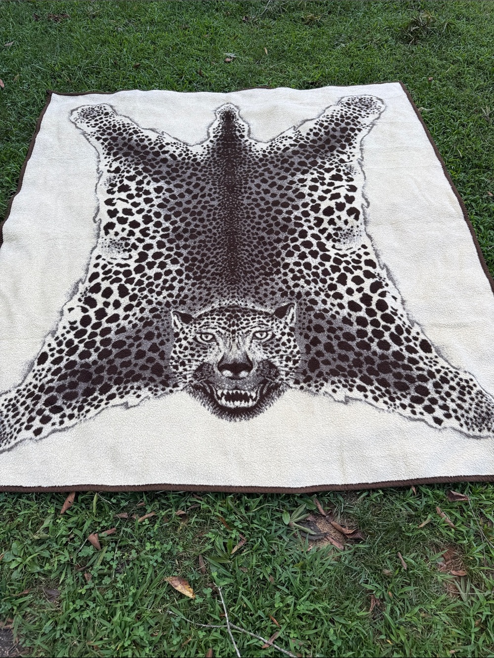 Vintage Manta Lepardo manufactured between 1970-2004 in Mexico